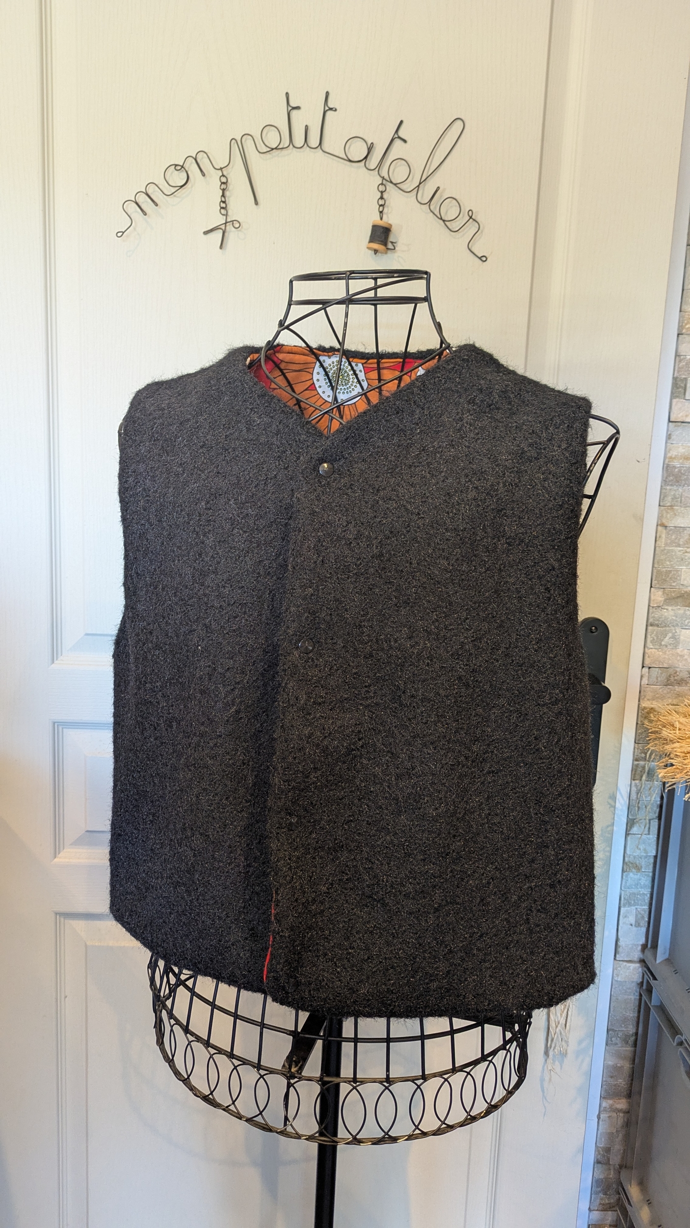 Gilet de Berger Moutmout noir seventies