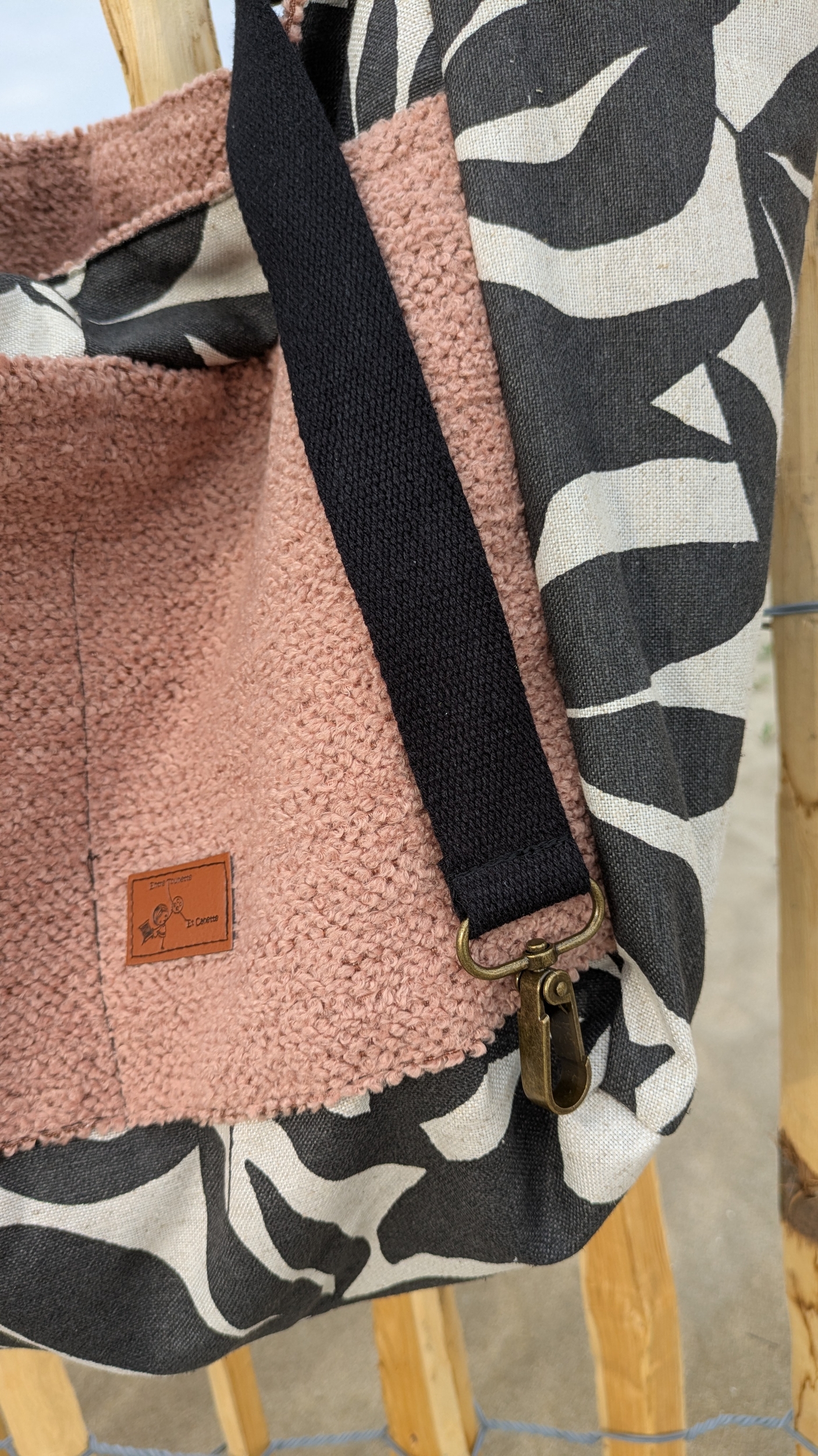 Méga sac pile ou face feuilles noires