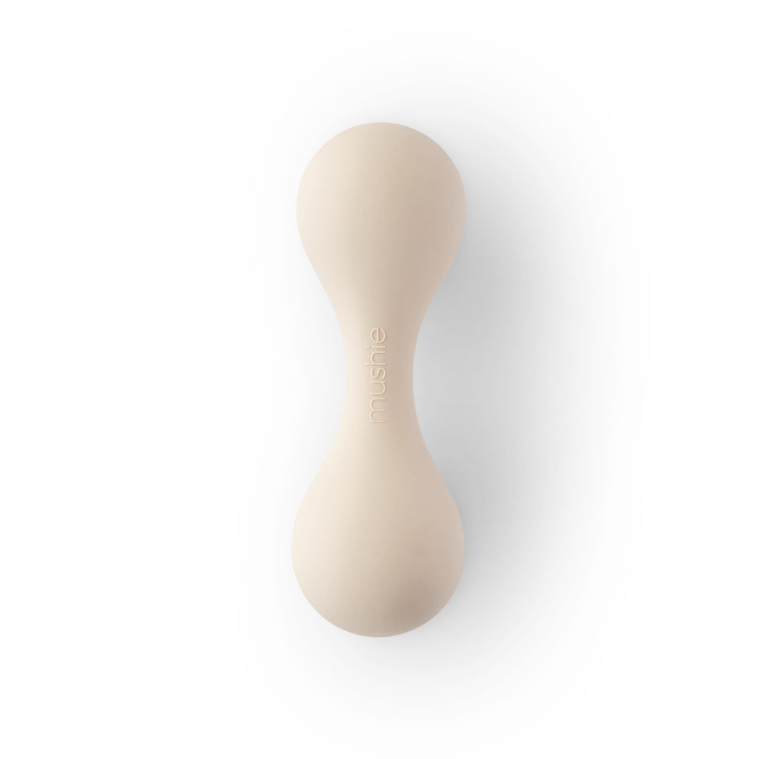 mushie-hochet-en-silicone-shifting-sand