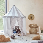 OYOY-Zirkuszelt-100-x-124-cm-clay-Ambiente
