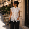 Blouse dentelle blanche femme élégante avec fermetures décoratives style asiatique taille unique du 34 au 42