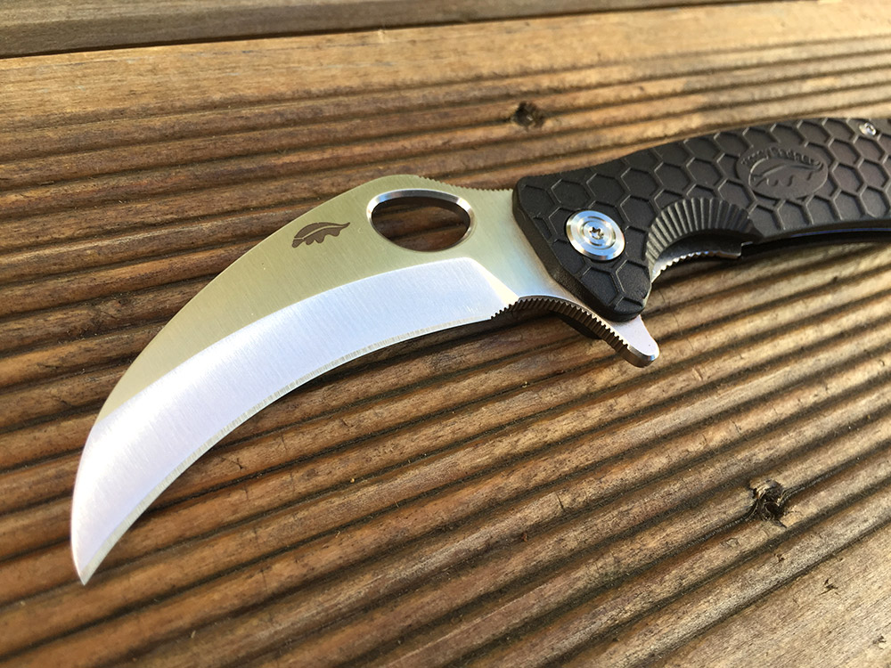 couteau-tactique-karambit