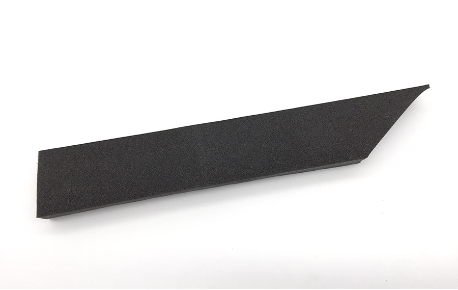 couteau-mousse-souple-noir