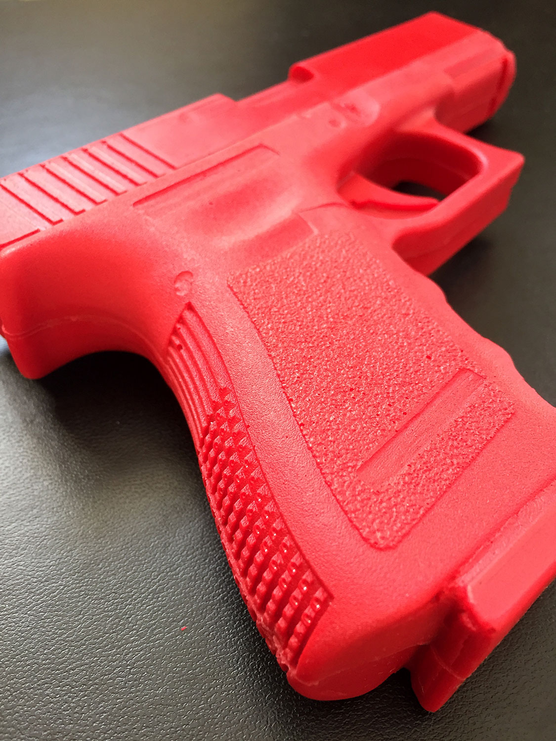 red-gun-glock-19