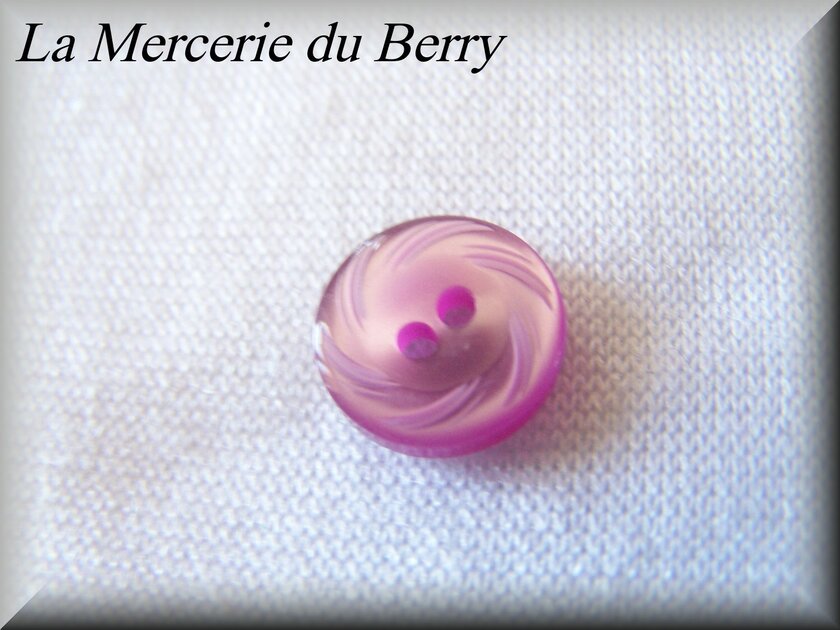 Lot De 36 Boutons Violets 1,5 Cm à Trous Pour Couture - Réf 2731 - Occasion