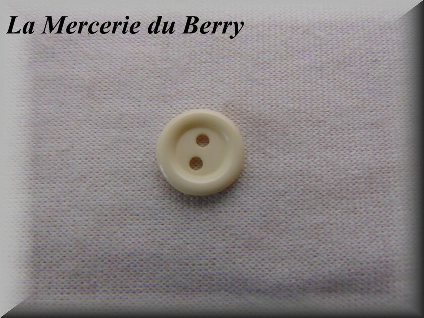 Lot De 7 Boutons Vintage Crème Lumineux - Diamètre 2,2 Cm - Référence 0079 - Occasion