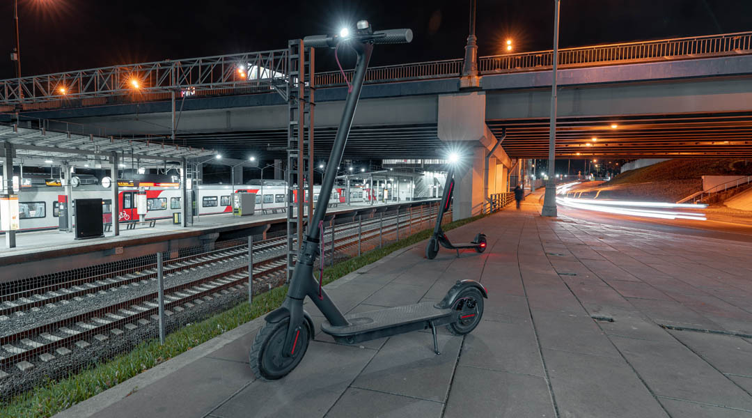 TRAIN/AVION PEUTON VOYAGER AVEC SA ÉLECTRIQUE?