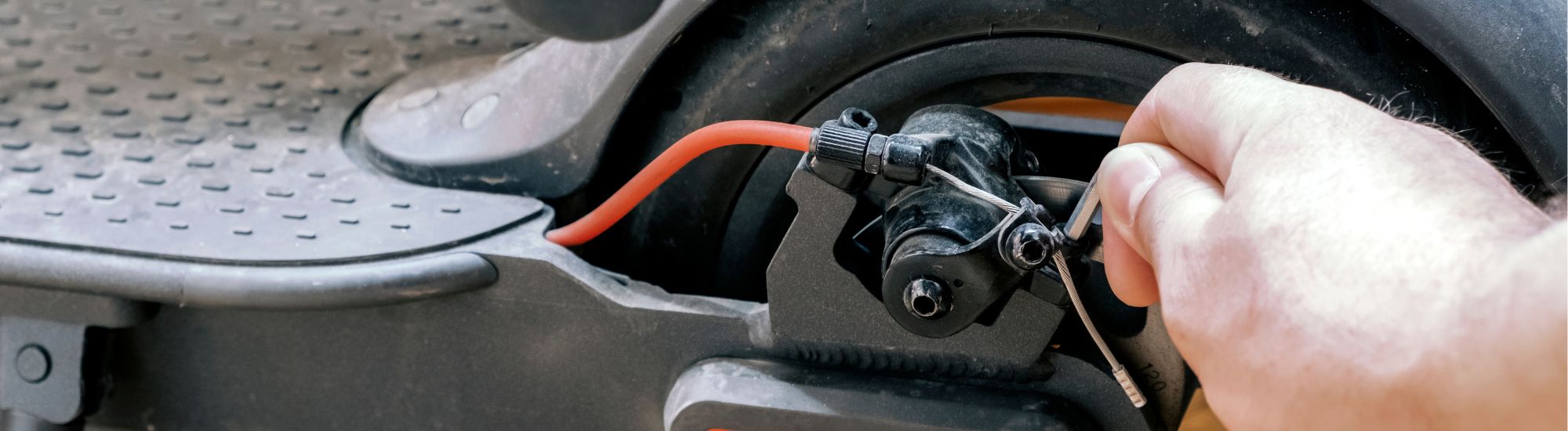 COMMENT ENTRETENIR SA TROTTINETTE ÉLECTRIQUE MU