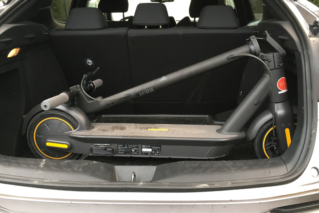 trottinette electrique ninebot mobilityurban max voiture