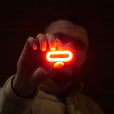 Lumière LED Rouge Nomadled clignotante USB avec clic de fixation 360°