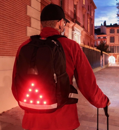 sac-a-dos-blacklight-lumiere-dos-2