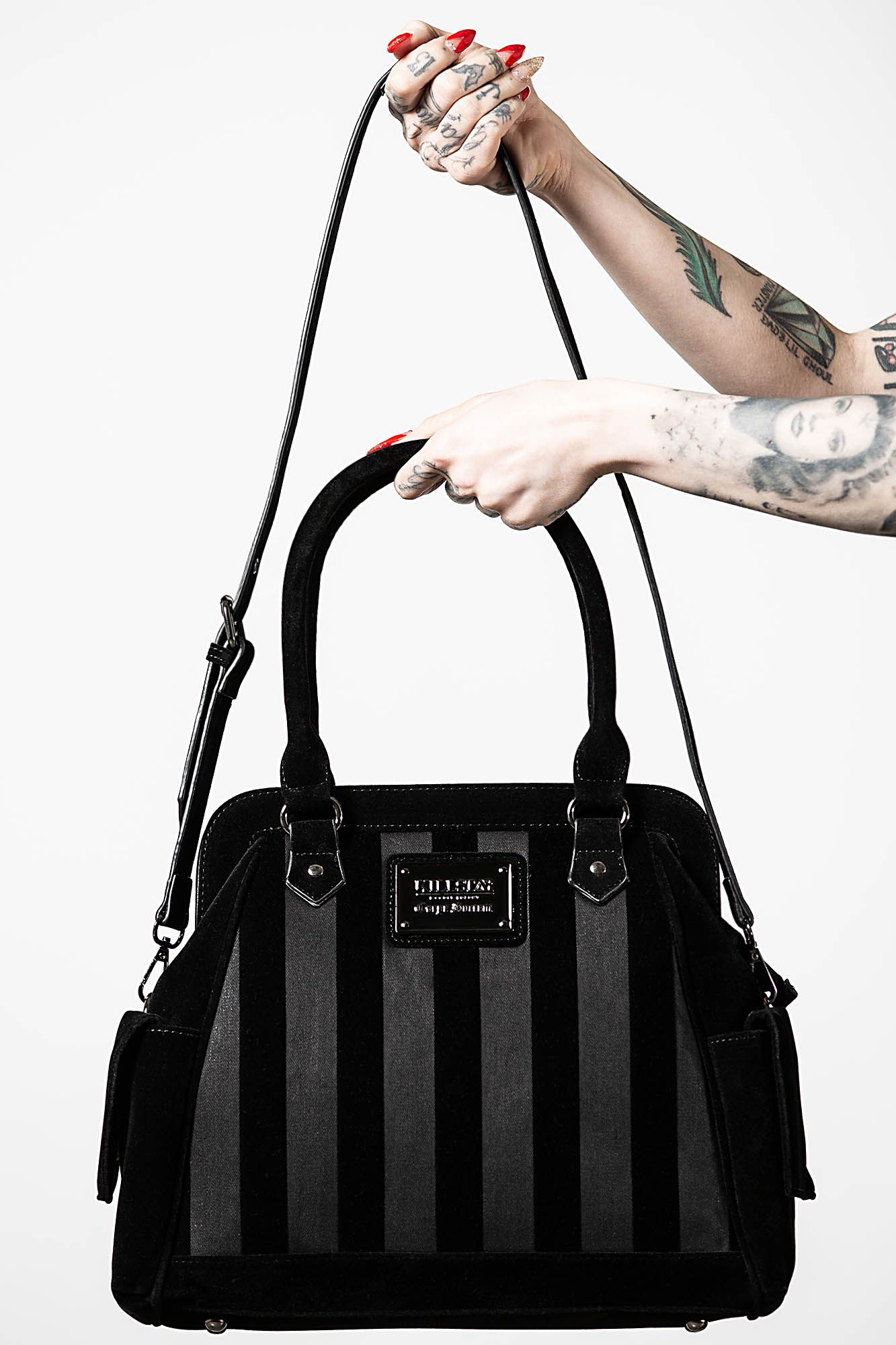 KS05317b_sac-a-main-killstar-gothique-gothabilly-earn-your-stripes