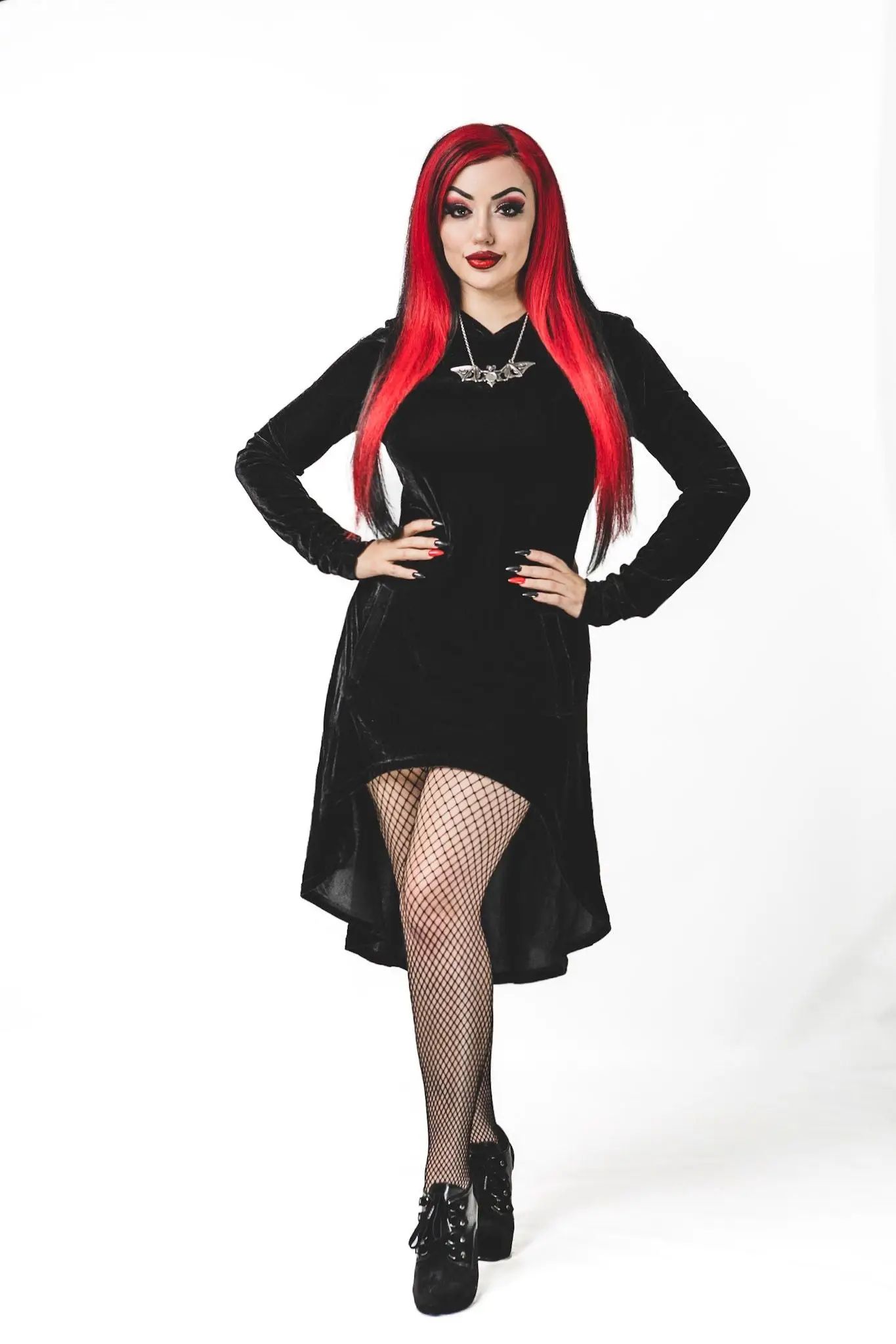 NE1517bb_mini-robe-sweat-a-capuche-necessary-evil-gothique-rock-hekate