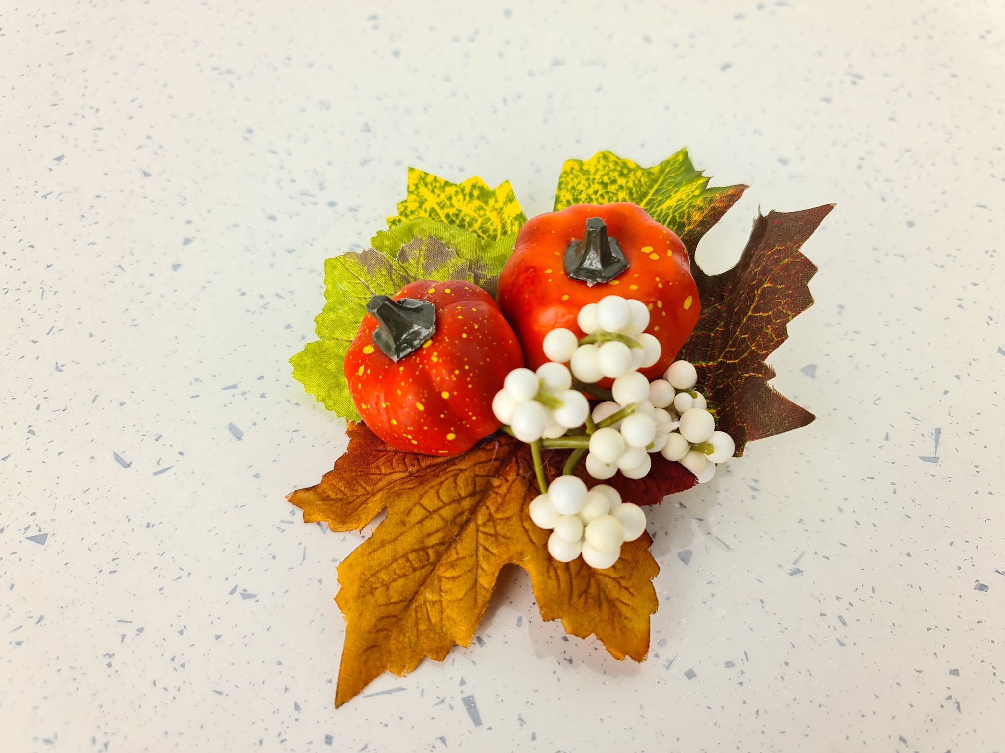 MNHAIR032bb_barrette-broche-fleur-pinup-automne-citrouille