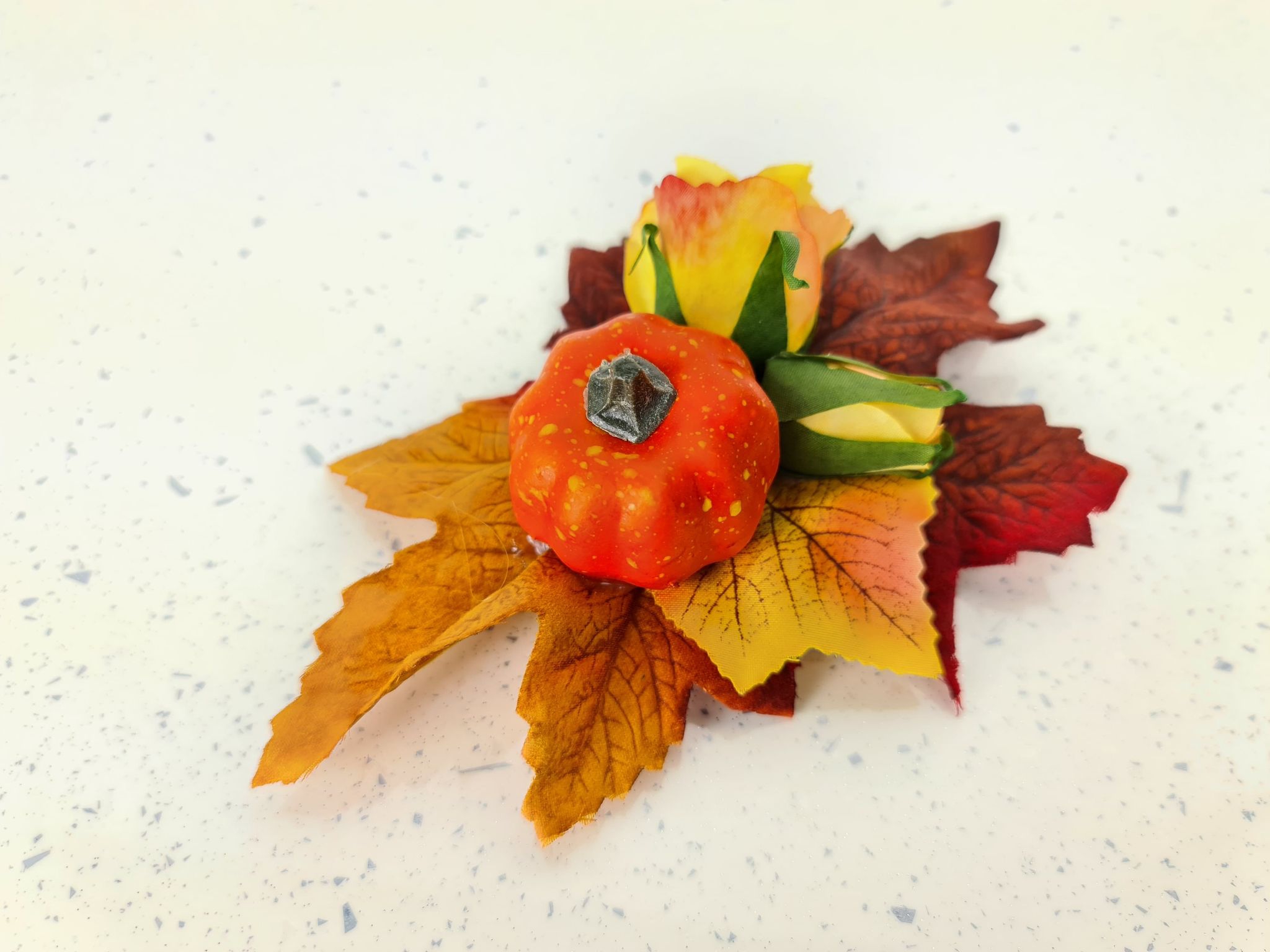 MNHAIR033bbbb_barrette-broche-fleur-pinup-automne-citrouille