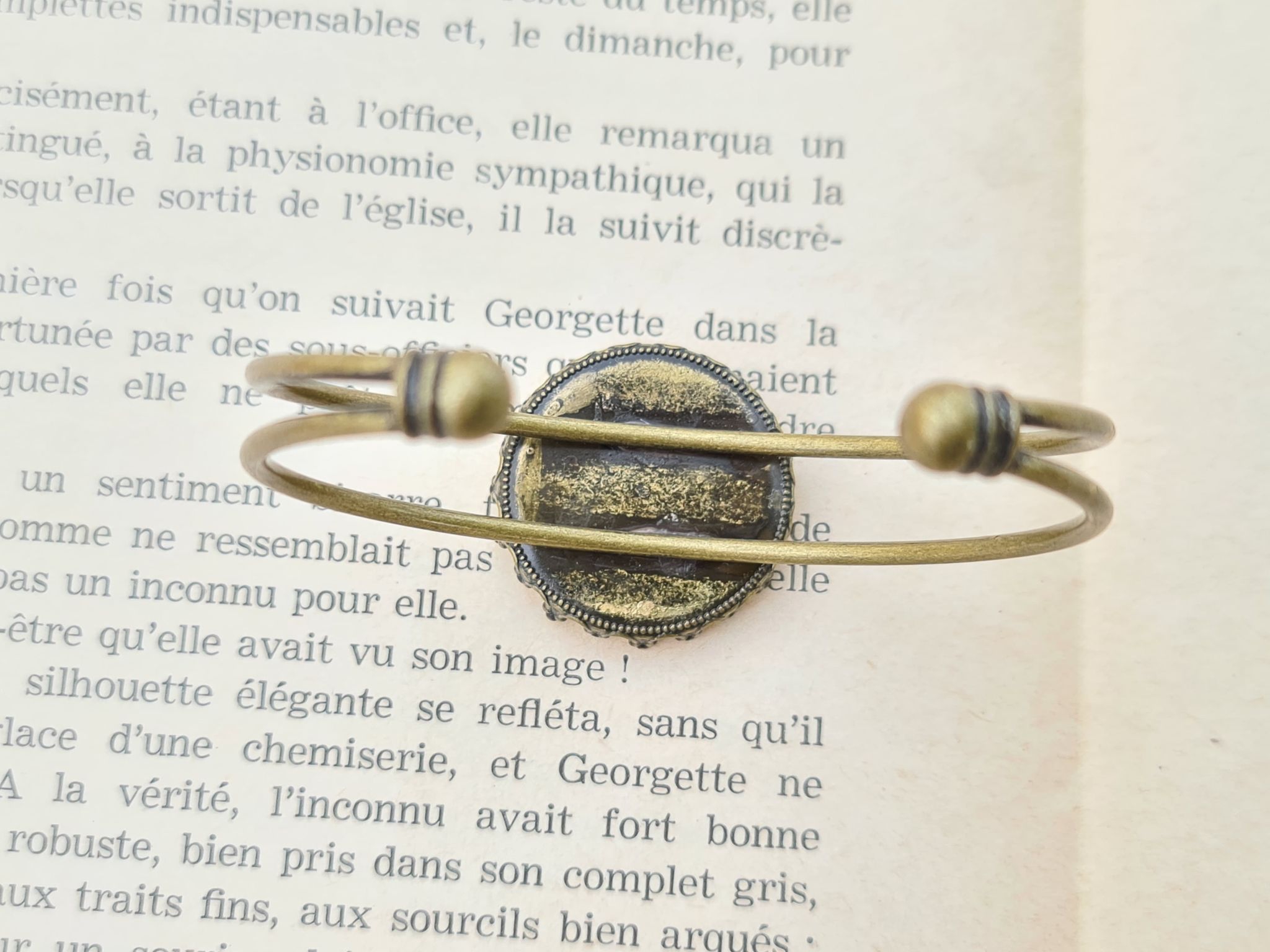 MNBRA005bbb_bracelets-retro-style-vintage-victorien-automne-witch-hat