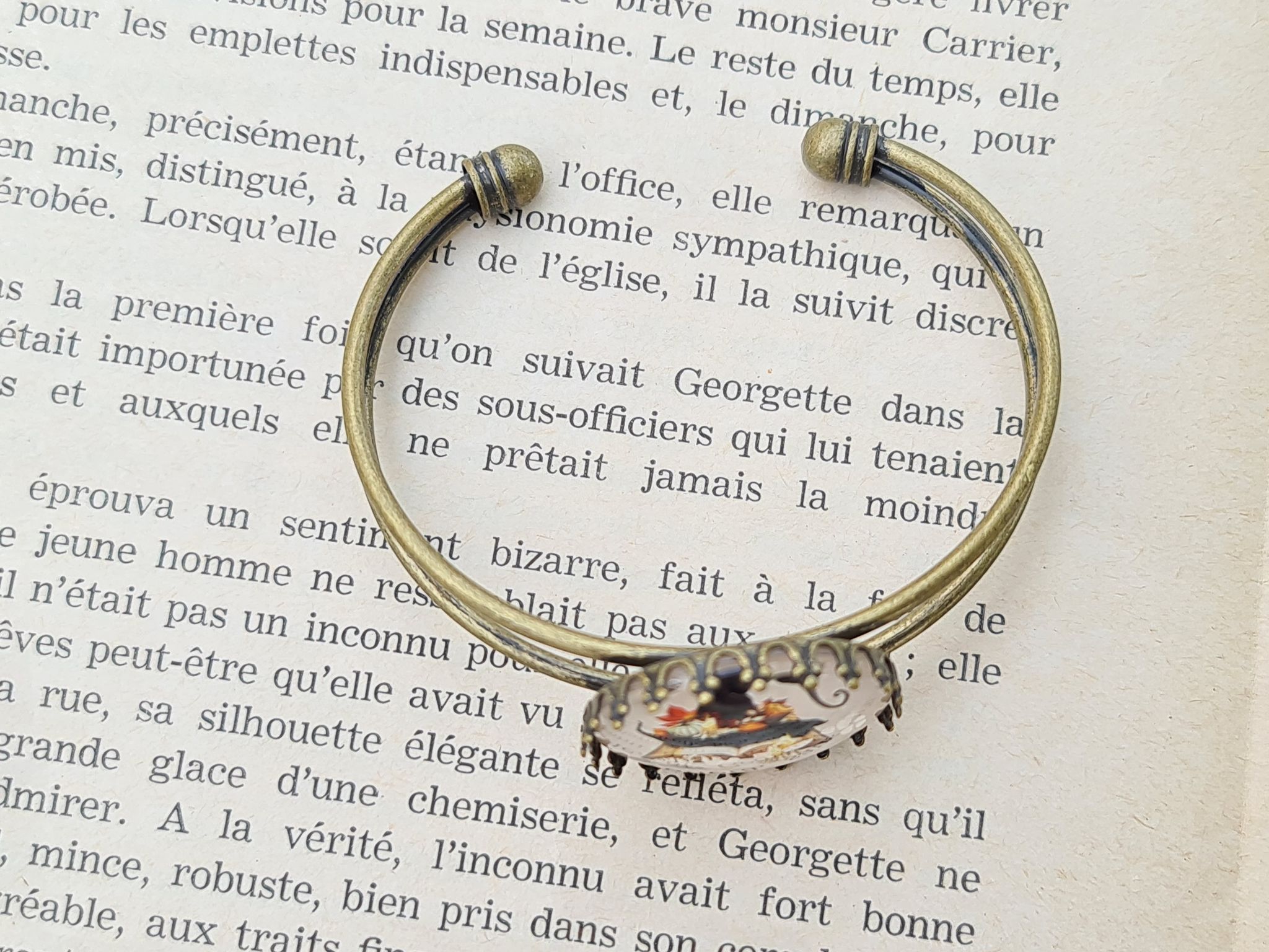 MNBRA005bb_bracelets-retro-style-vintage-victorien-automne-witch-hat