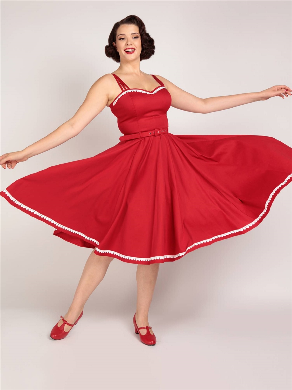CCDR017RED_robe-rockabilly-retro-pin-up-50-s-collectif-nova-heart-red