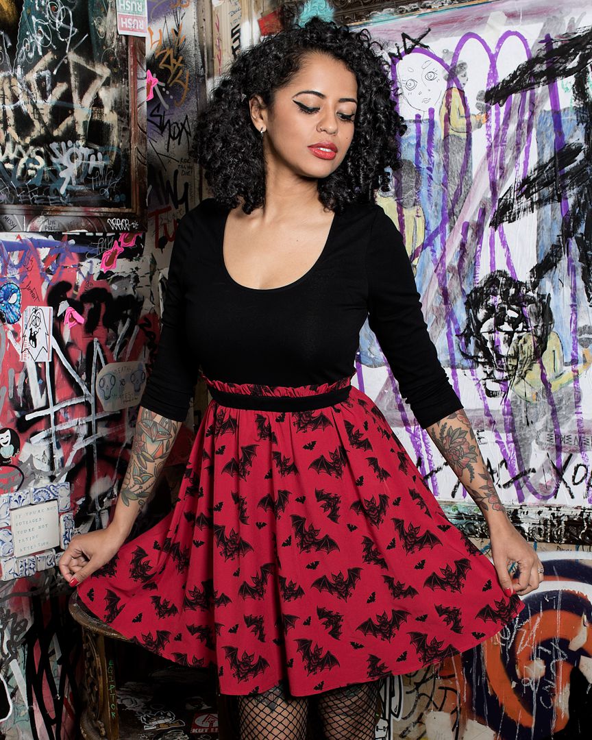 spdr472b_robe-gothique-glam-rock-batt-attack-scoop