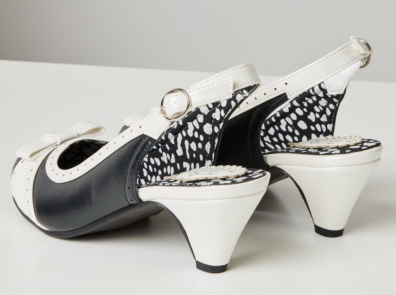 jbkc102bbb_chaussures-escarpins-pinup-50-s-rockabilly-retro-tickle-the-ivories