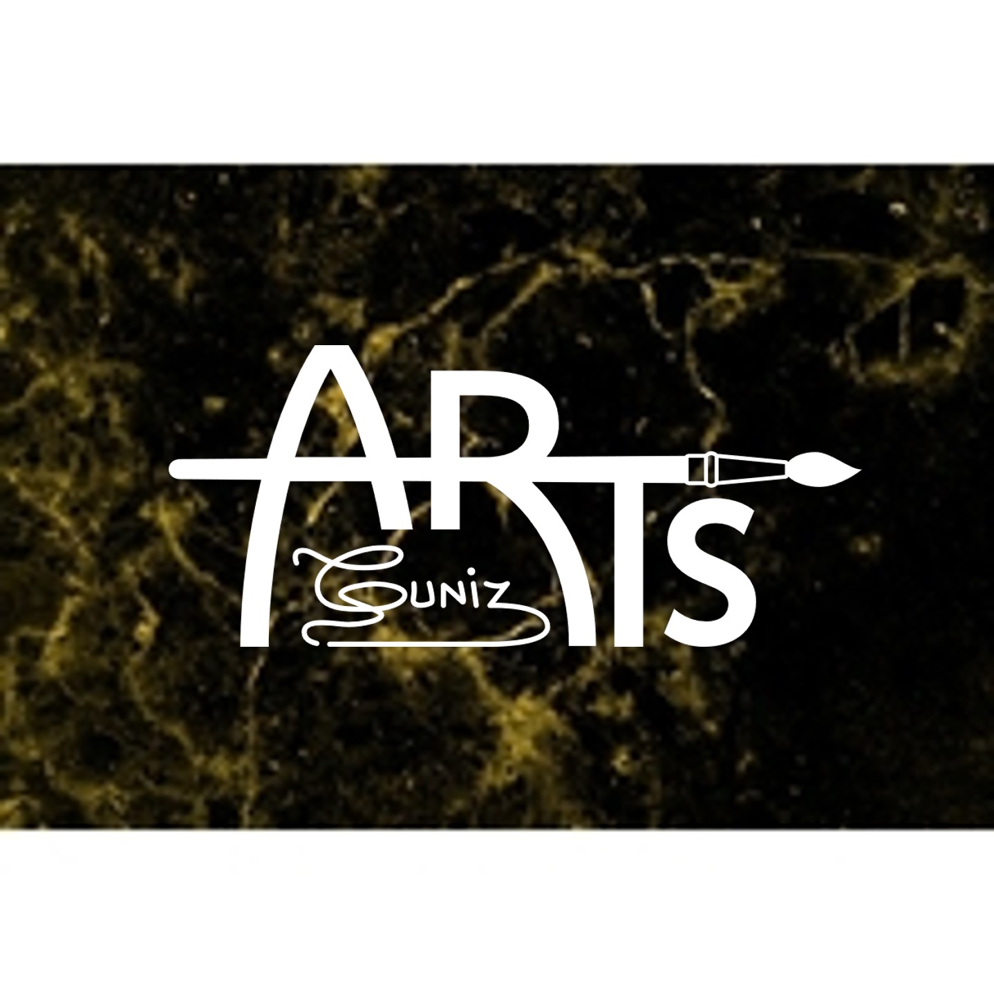 logo sur marbre noir