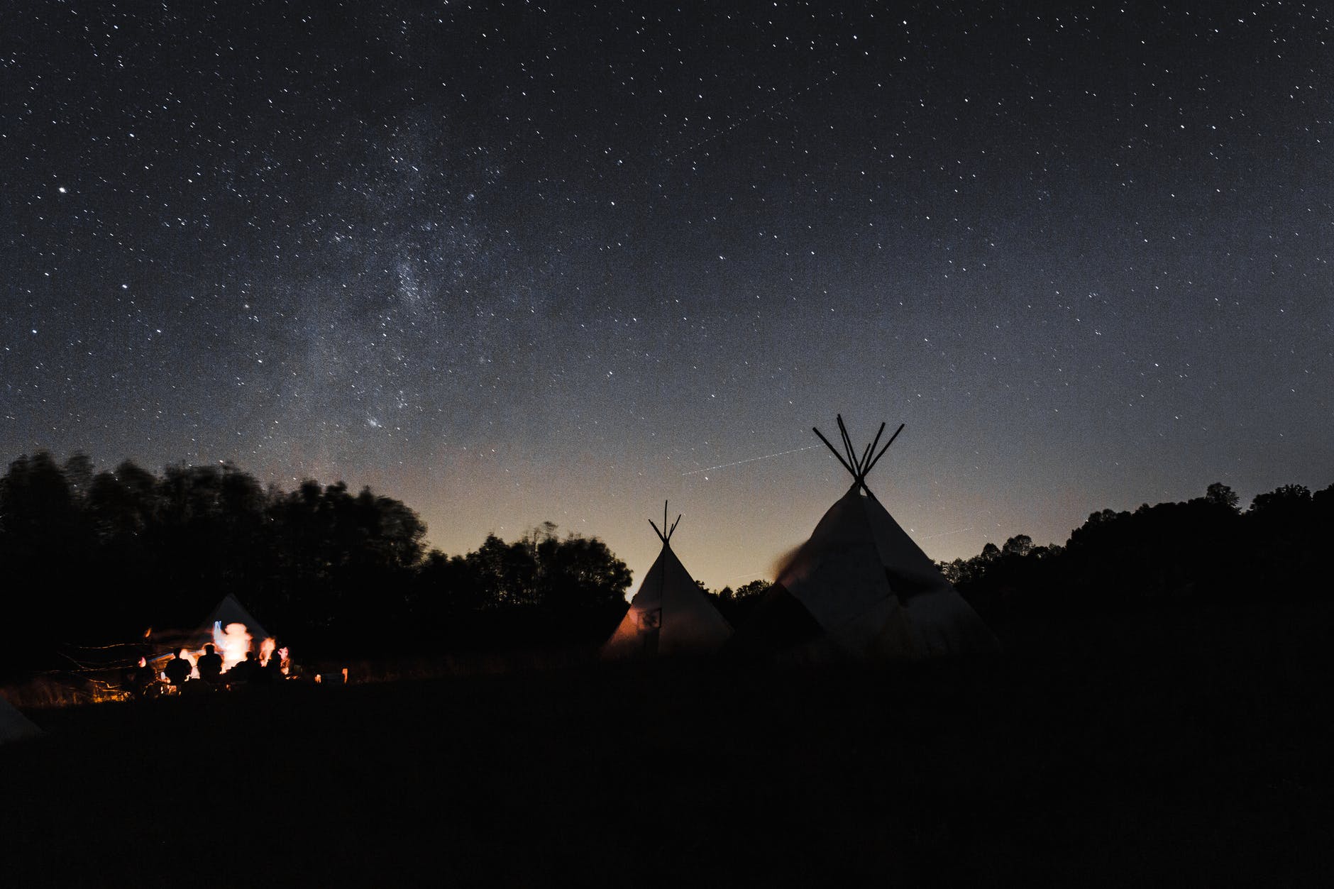 MAMOI® Tipi tente pour enfant, Teepee interieur pour bebe et enfants, Tipee  cabane sensorielle pour chambre bébé, Tipis avec tapis, Tente de jeux pour