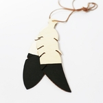 Pendentif Plume en Bois