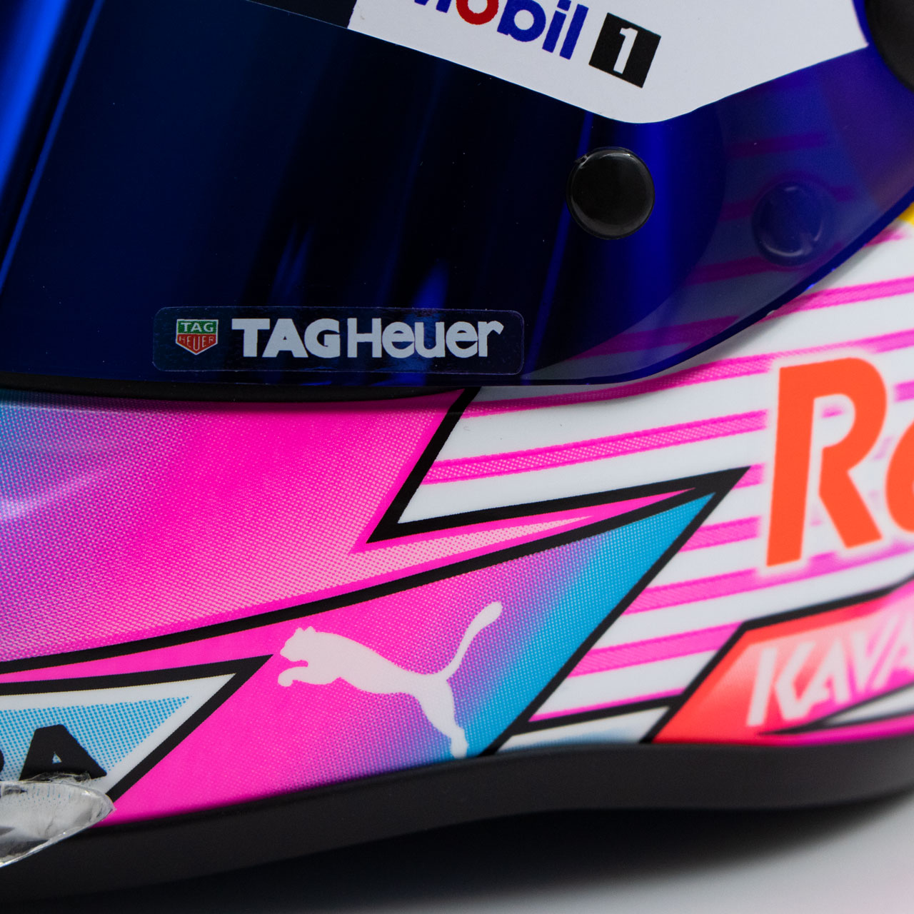 Mini casque Sergio Perez GP Miami 2022 Red Bull Racing vue zoom logo Puma