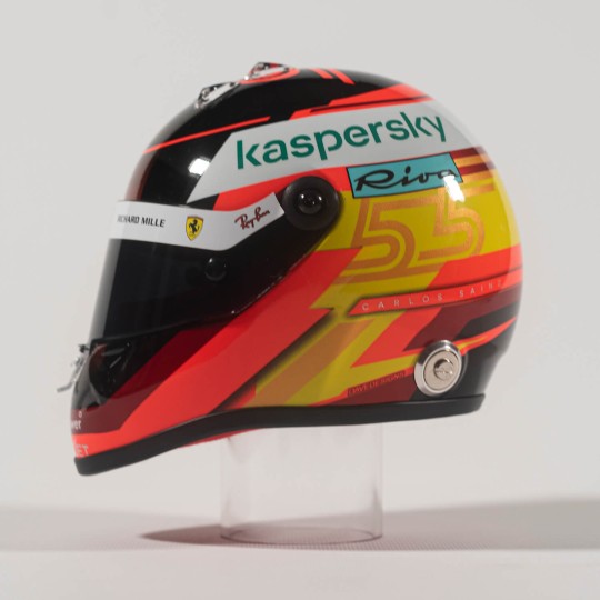 Mini casque Carlos Sainz 2021 Ferrari n° 55 vue côté