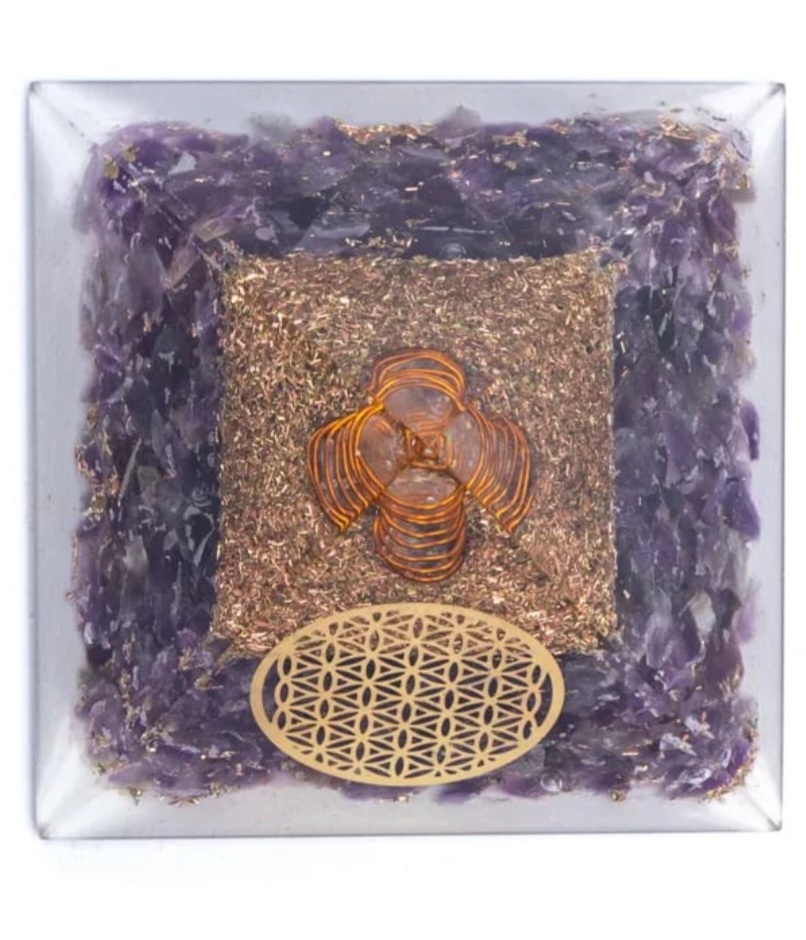 Pyramide Orgonite Améthyste F]eur de Vie