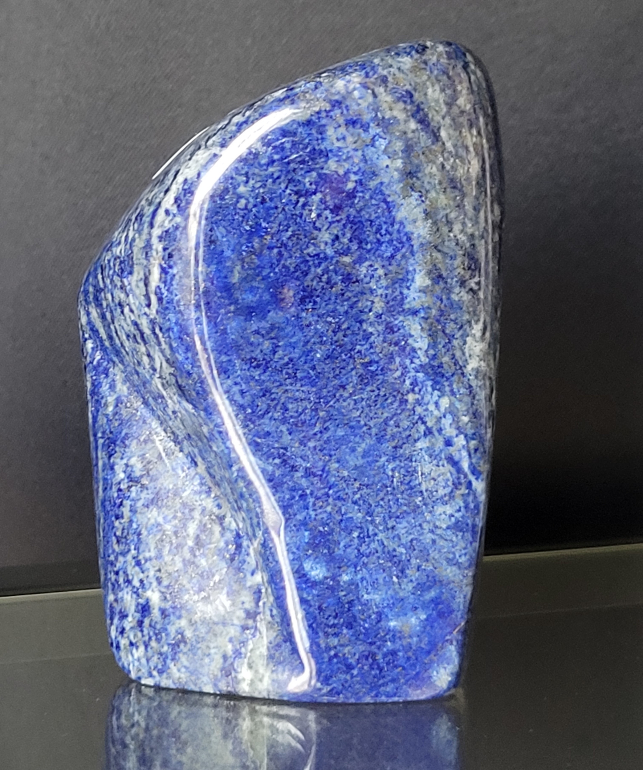 Grande forme libre en Lapis Lazuli