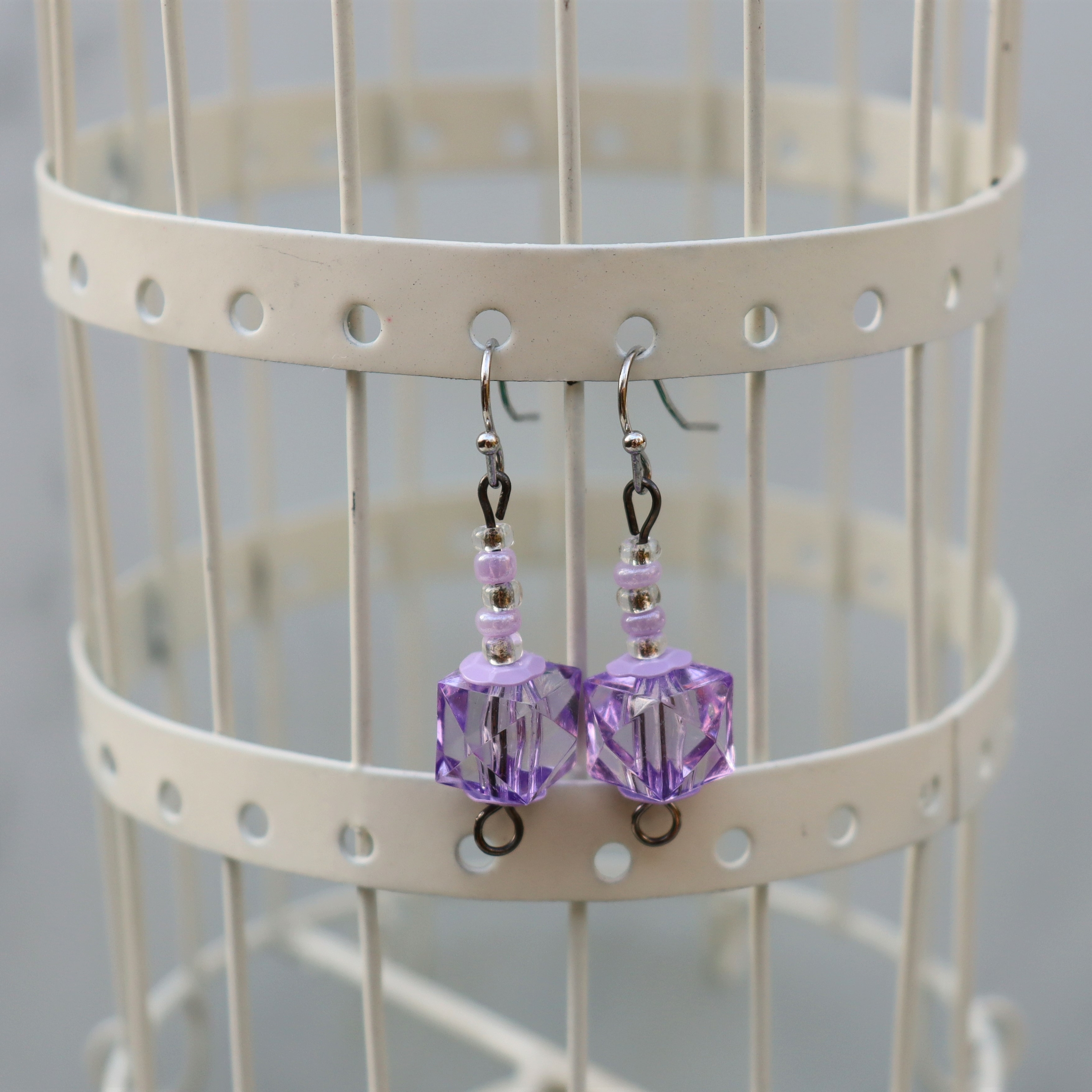 Boucles d\'oreilles Facettes Mauves