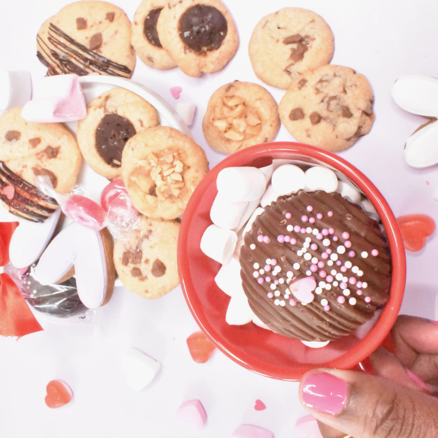 st-saint-valentin-valentine-s-amour-love-14-fevrier-crush-date-bombe-chocolat-chaud-chocolate-mari-femme-sexy-rose-rouge-fleurs-francais-artisanal-declaration-xoxo-heart-coeur-bisou-cadeau-cheri-cherie-hom (3)