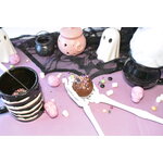 bombe-de-chocolat-chaud-halloween-chasse-bonbons-sac-sorcière-fantome-tete-de-mort-31-octobre-soirée-citrouille-spooky-effrayant-déguisement-trick-treat-sort (17)