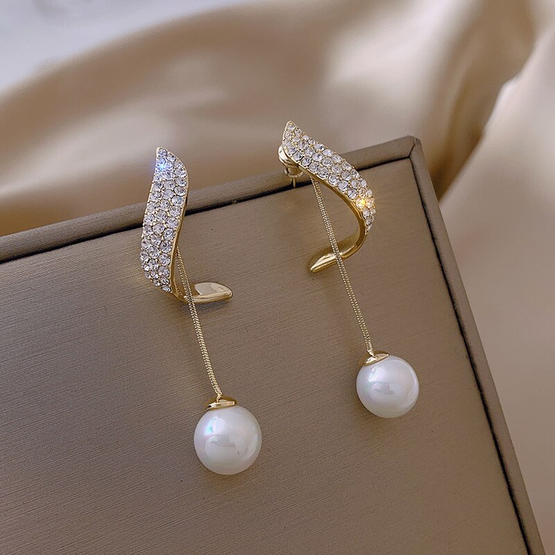Boucles d\'oreilles perle et zircon pour femmes