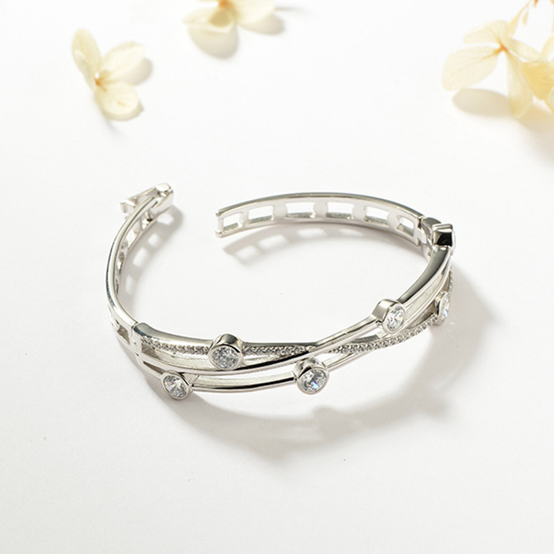 Bracelets-de-luxe-en-cristal-pour-femmes-bijoux-de-mode-de-marque-tissage-creux-strass-manchette