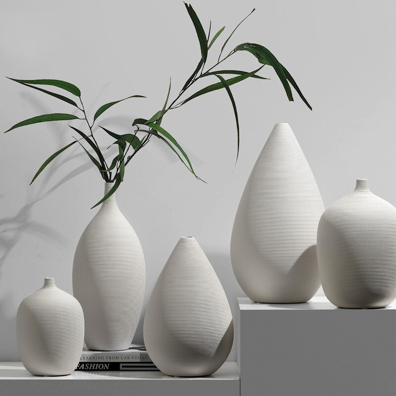 Vase à fleurs sèches en céramique blanche