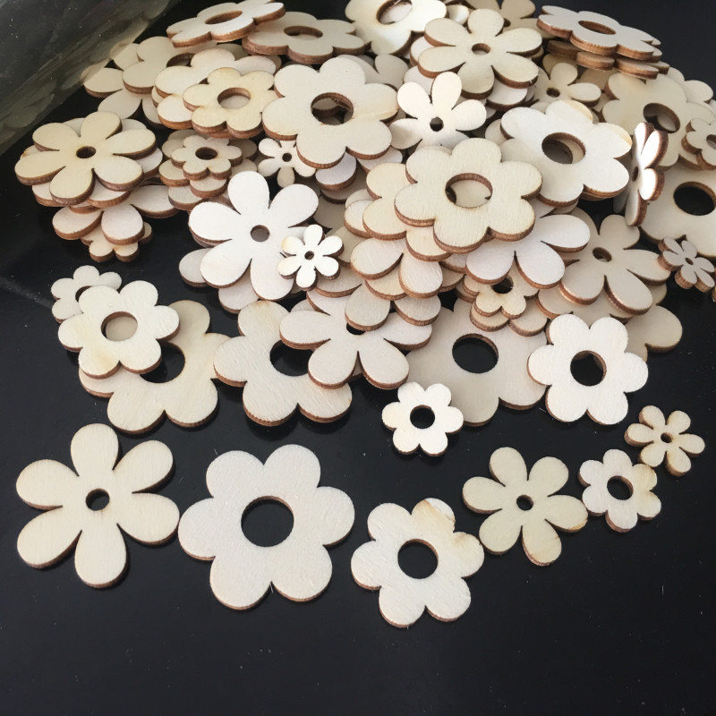 Mélange de fleurs en bois 50 pièces