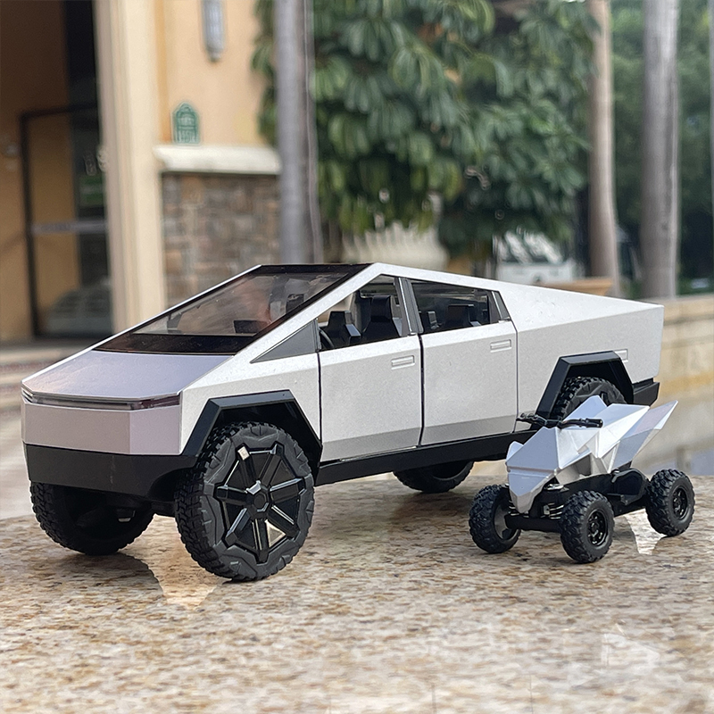 Voiture futuriste avec quad en jouet