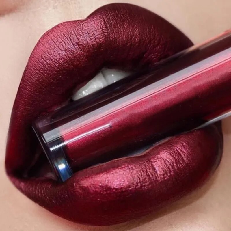 Rouge à lèvres liquide couleur métal