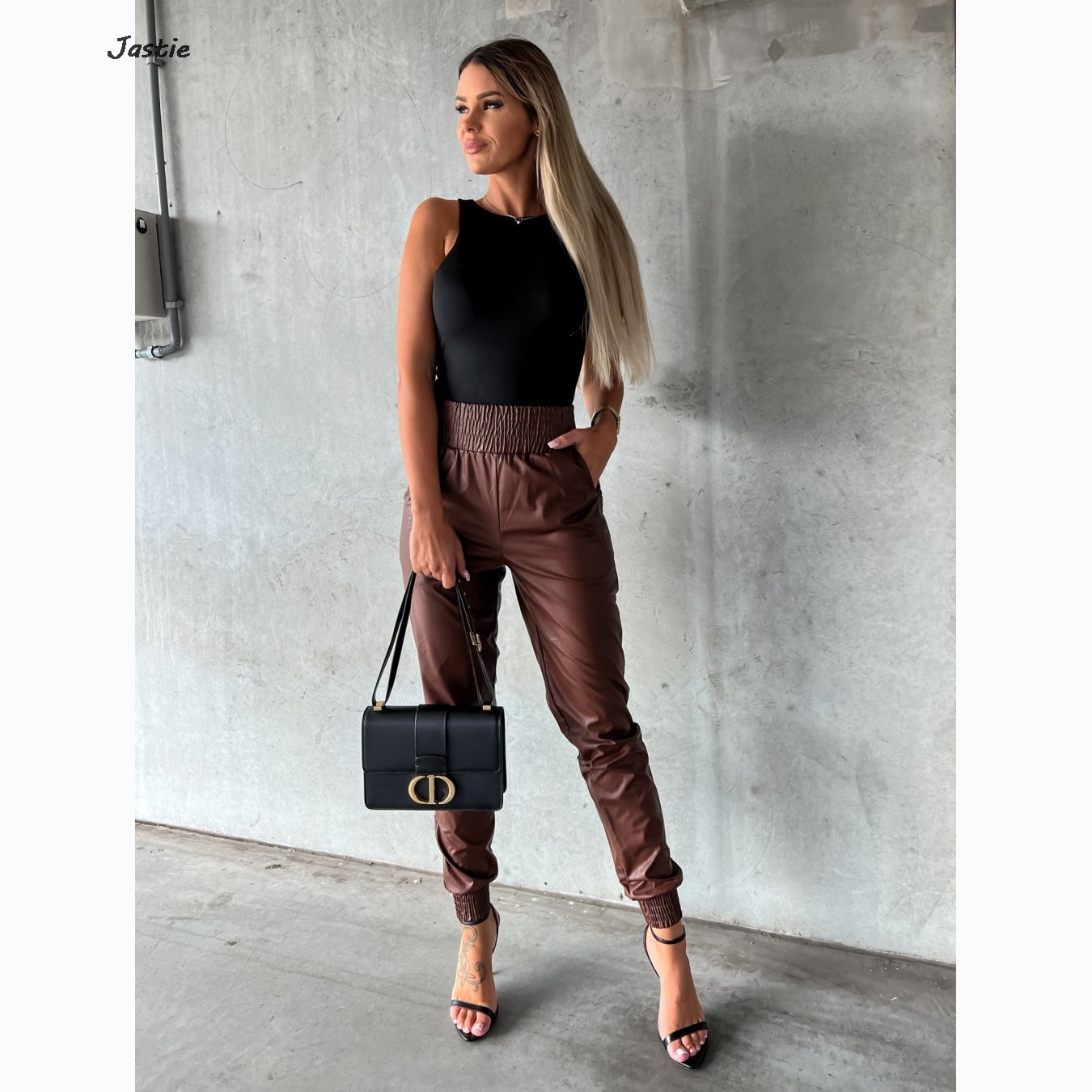 Pantalon en cuir taille haute pour femme