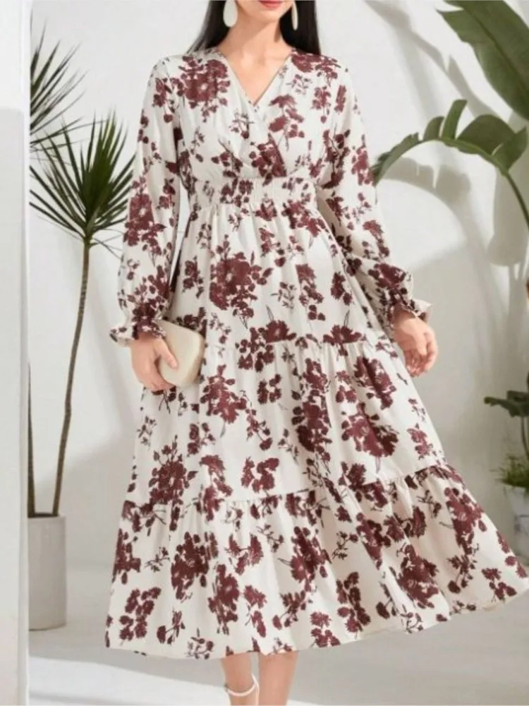 robe-longue-motif-floral-et-col-en-v (2)