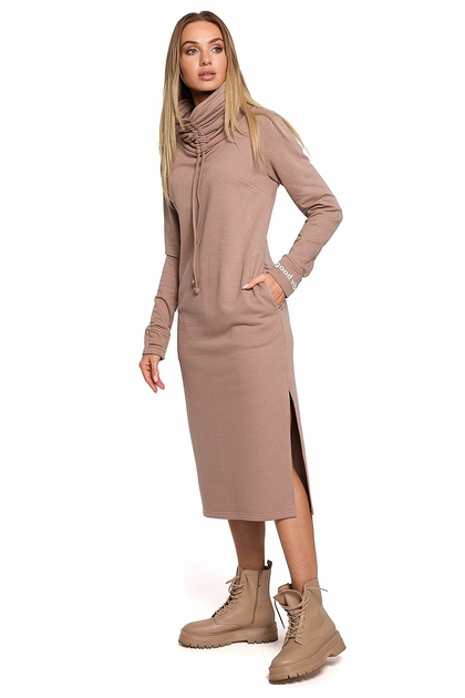 robe-longue-fendue-et-col-roule-3