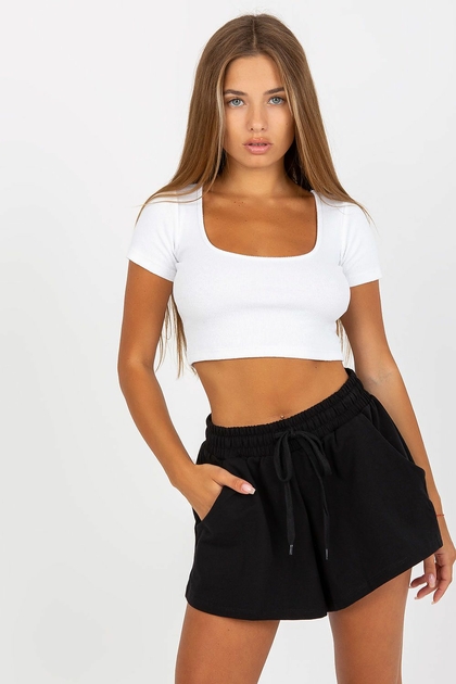 short-noir-pour-femme-1