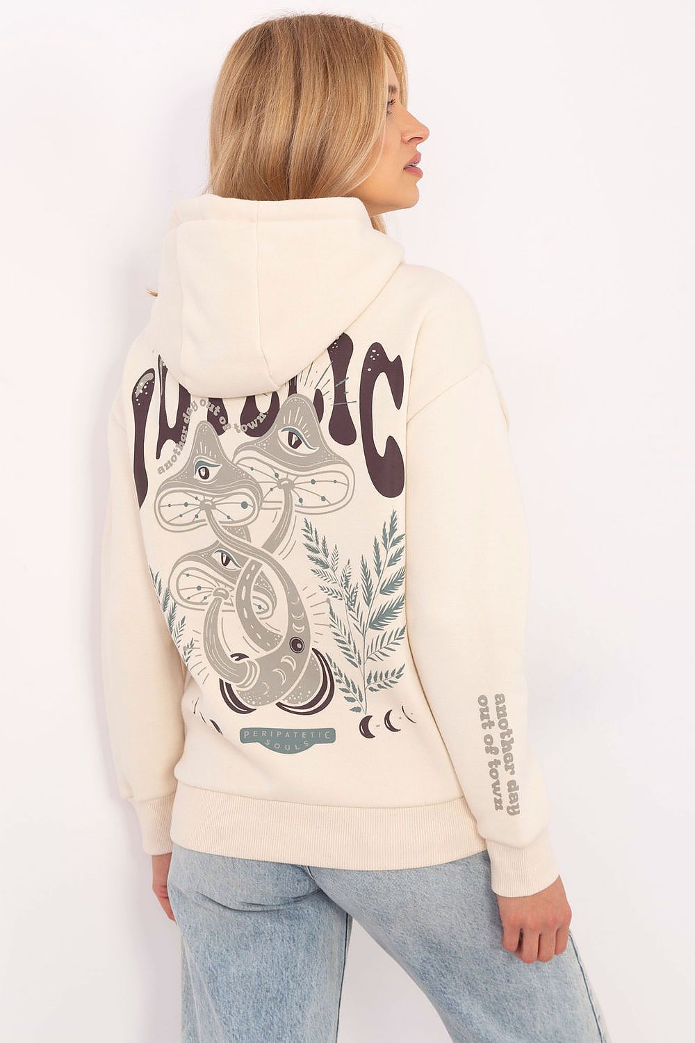 sweatshirt-a-capuche-pour-femmes (3)
