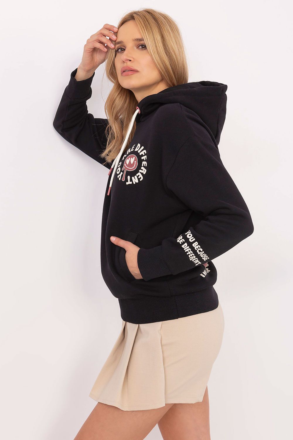 sweatshirt-a-capuche-imprime-pour-femmes (2)