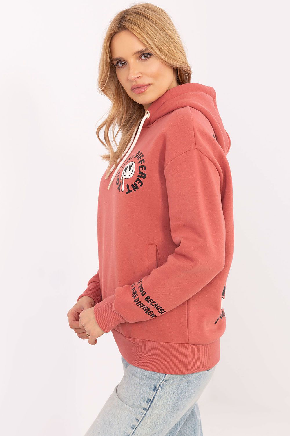 sweatshirt-a-capuche-imprime-pour-femmes (5)