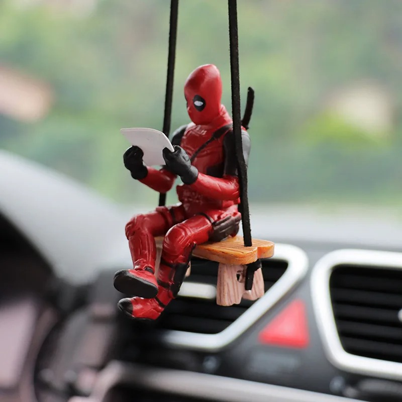 pandentif-deadpool-pour-retroviseur-de-voiture (3)