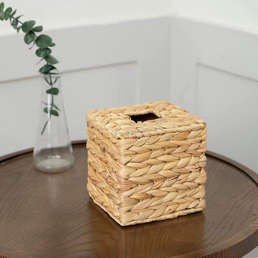 Boîte à mouchoirs tissée en paille
