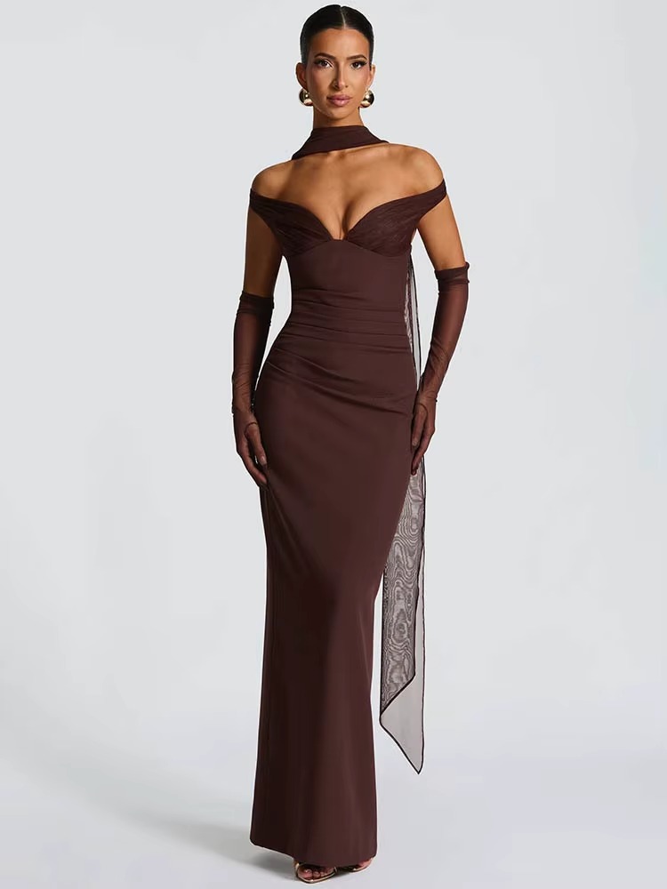 Robe col écharpe épaules dénudées